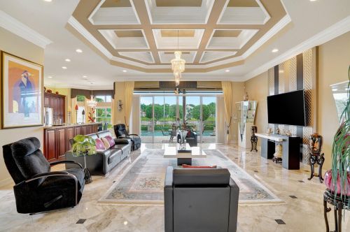 7016 Corning Cir, Boynton Beach FL 33437-3984 exterior