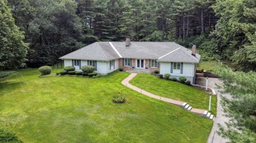 87 Coachmans Ln, North Andover, MA 01845-2013