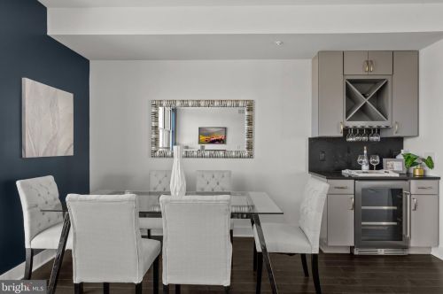 654 13 St, Philadelphia PA 19123-2427 exterior