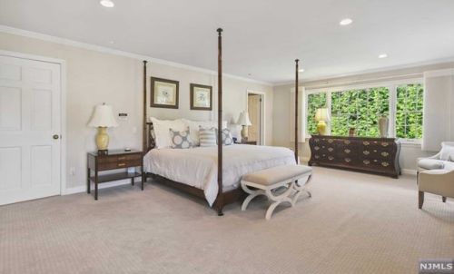 28 Greenview Way, Montclair NJ 07043-2531 exterior