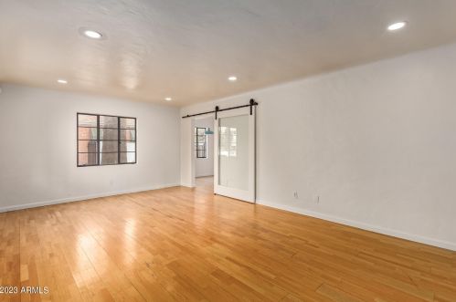 345 Alvarado Rd, Phoenix, AZ 85004-1406