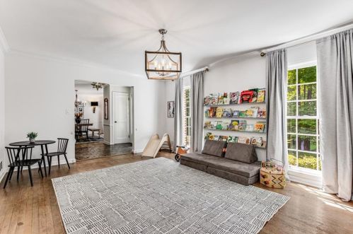 7105 Brandon Mill Rd, Atlanta GA  30328-1922 exterior