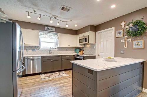 3518 Hl Spg Dr, Humble TX 77345-1102 exterior