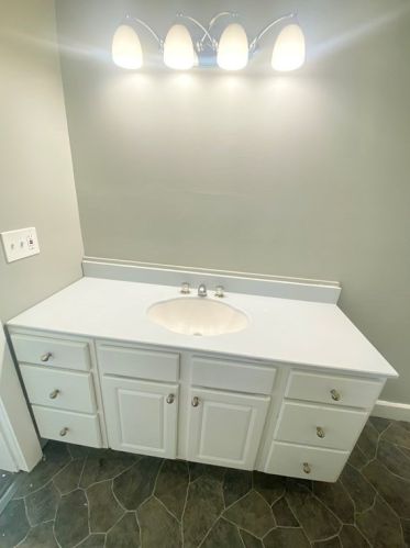 56 Exposition Ter, West Springfield MA 01089-3760 exterior