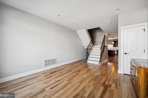 2122 Ellsworth St, Philadelphia PA  19146-2828 exterior