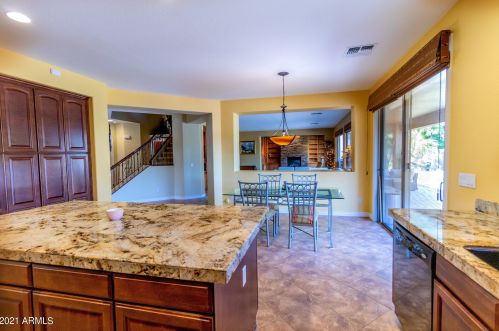 1899 Kaibab Dr, Chandler AZ  85249-3366 exterior