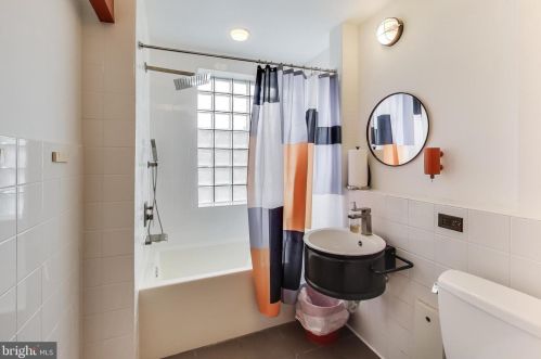 5171 Macarthur Blvd, Washington DC 20016-3315 exterior