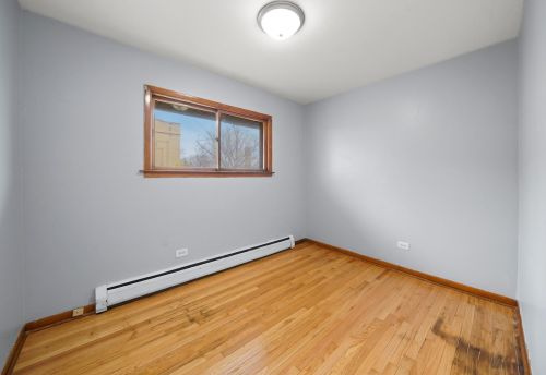 832 17 Ave, Broadview IL 60153-1856 exterior