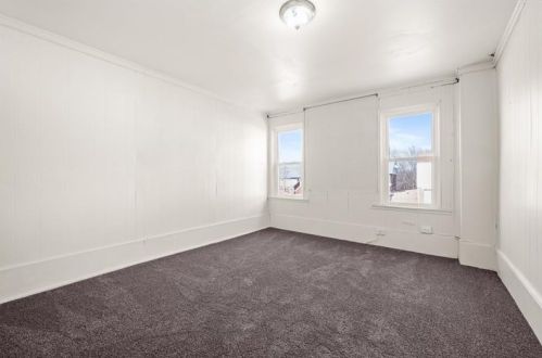 2123 Lloyd Ave, Pittsburgh PA 15218-1734 exterior