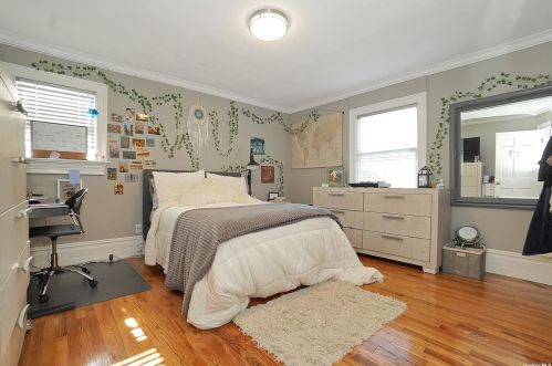 45 Grissom Way, Hauppauge NY 11788-4418 exterior