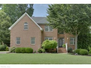 909 Harwich Dr, Chesapeake, VA 23322-9554