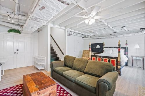 1733 Kellogg Spg Dr, Atlanta GA 30338-6008 exterior