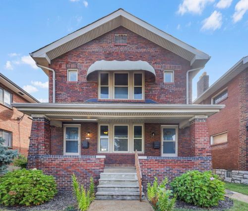 3612 Watson Rd, Saint Louis, MO 63109-1232