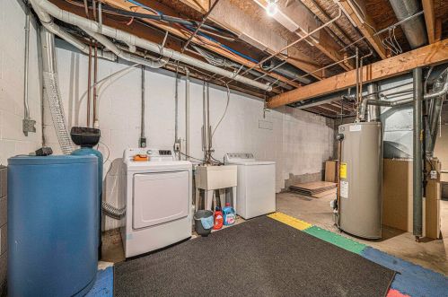 3681 118th Ave, Allegan MI  49010-9448 exterior