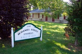 1362 Mcdaniel St, Springfield MO  65802-3406 exterior