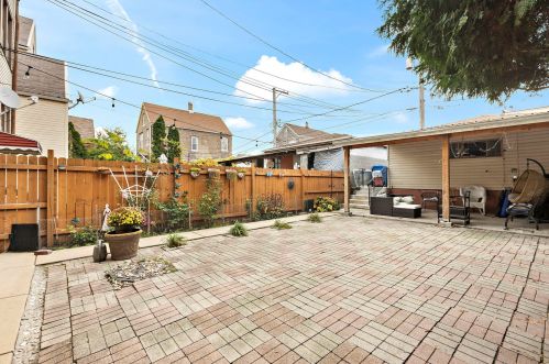 2343 23rd St, Chicago IL 60623-3234 exterior