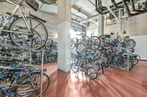 1700 56th St, Chicago IL  60637-1970 exterior