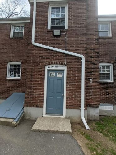 1550 Memorial Ave, West Springfield MA 01089-4074 exterior