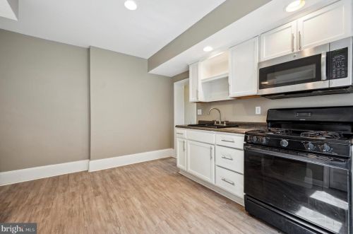 2817 10 St, Chester PA 19013-1604 exterior