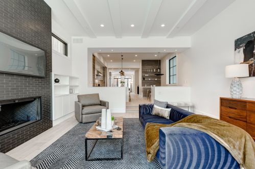 1909 Dayton St, Chicago IL 60614-5028 exterior