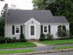6 Roundwood Rd, Newton, MA 02464-1217