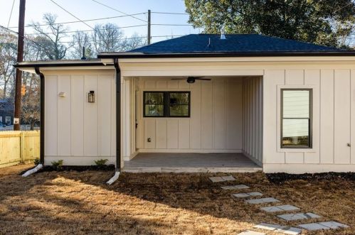 2180 Hosea L Williams Dr, Atlanta GA  30317-2555 exterior