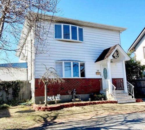 38 Horton Ave, Valley Stream, NY 11581-1419