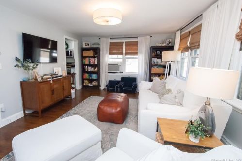 1 Ambler Dr, Norwalk CT 06851-5201 exterior