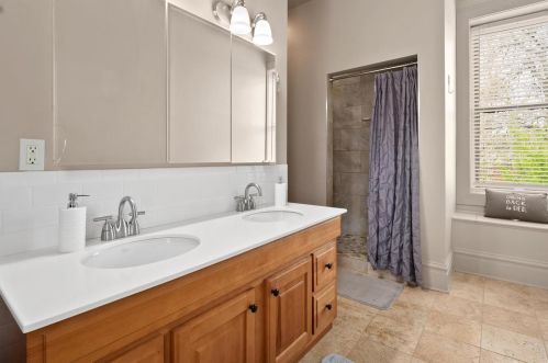 3883 Mcdonald Ave, Saint Louis MO 63116-4716 exterior