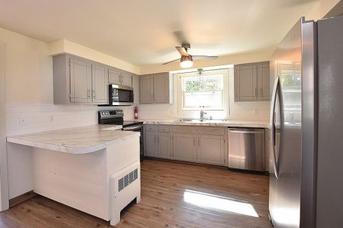 20 Argonne St, Providence, RI 02919-3742