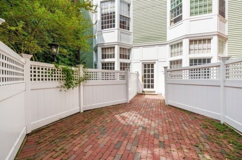 40 Joy St, Boston MA exterior