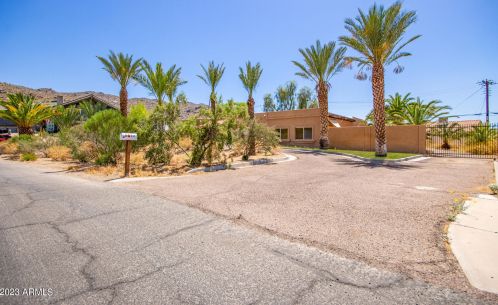 9022 16th Pl, Phoenix, AZ 85042-8008