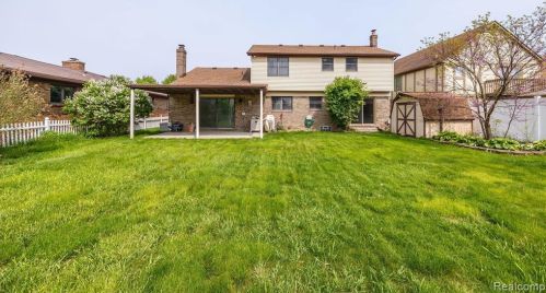 425 Rosemary St, Dearborn Heights MI  48127-3681 exterior