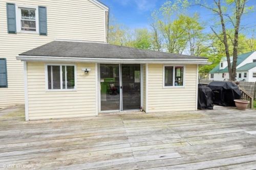 86 Mnr Rd, Concord NH 03303-1901 exterior