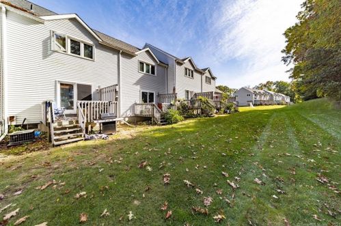 130 Oak Ridge Dr, Windsor Locks CT 06096-2658 exterior