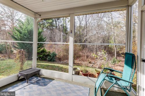 89 Warwick Way, Southampton NJ  08088-1122 exterior