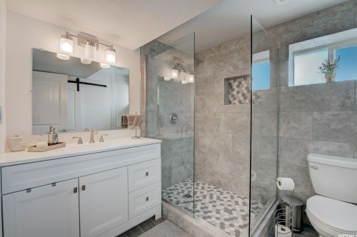 318 David Cir, Sandy UT 84070 exterior