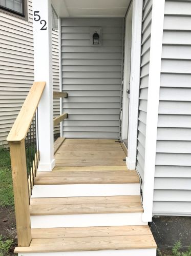 52 Laurel St, Concord NH  03301-3651 exterior