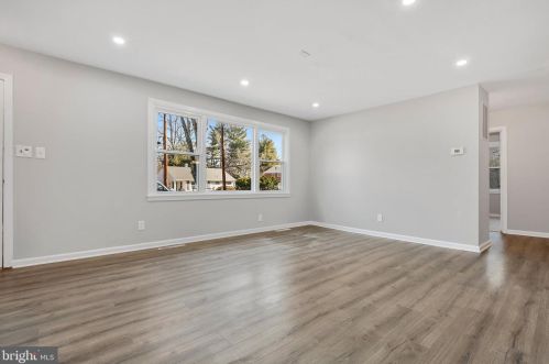 1805 Crawford Dr, Rockville MD 20851-1711 exterior