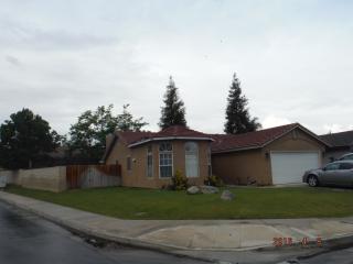8812 Hoodsport Ave, Bakersfield, CA 93312-5588