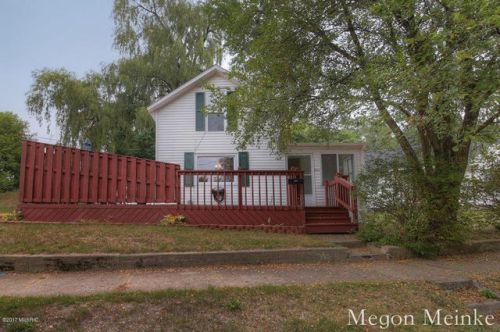 522 Ionia St, Belding, MI 48809-2050