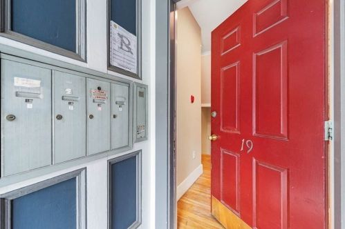 19 Middle St, Boston, MA