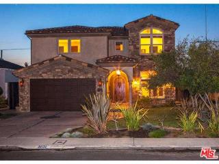 8031 Bleriot Ave, Los Angeles, CA 90045-3005