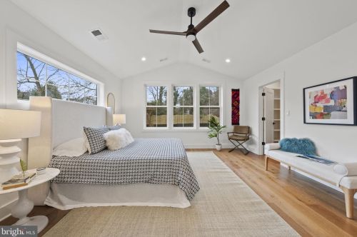 2706 Valley Dr, Alexandria VA  22302-2845 exterior