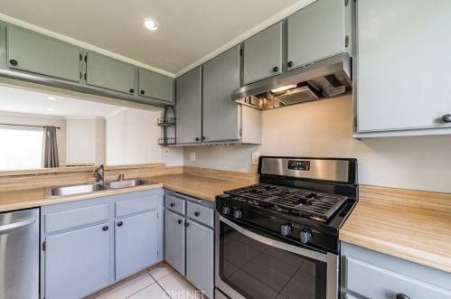 2955 Kelp Ln, Oxnard CA 93035-1623 exterior