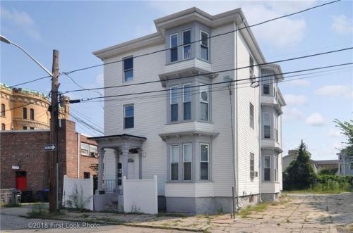 136 Parade St, Providence RI  02909-1719 exterior