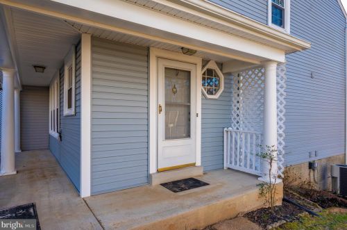 15624 Cliff Swallow Way, Rockville, MD 20853-1486