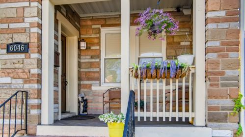 6046 Menard Ave, Chicago IL  60646-3919 exterior