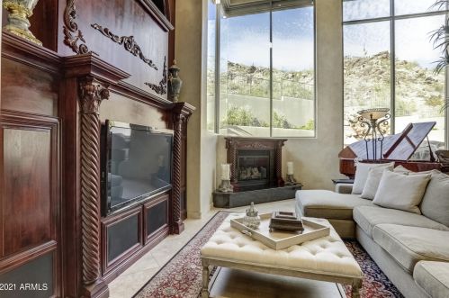 13841 Cyn Dr, Phoenix AZ 85016-2403 exterior