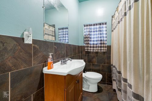 6149 Giddings St, Chicago IL 60630-2931 exterior